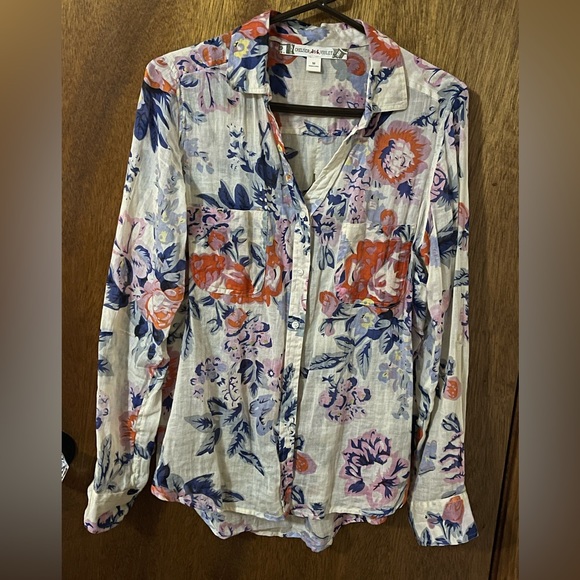 Chelsea & Violet Tops - Chelsea & Violet button up blouse